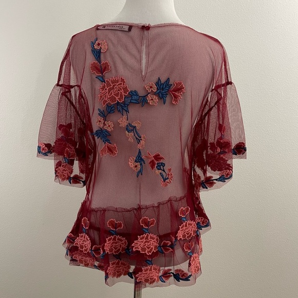 ZARA BURGUNDY SHEER FLORAL DETAIL WITH RUFFLED HEMLINE SIZE XSMALL - Picture 7 of 8